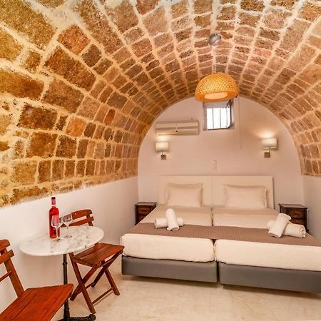 Auberge 32 Old Town Rhodes City Buitenkant foto