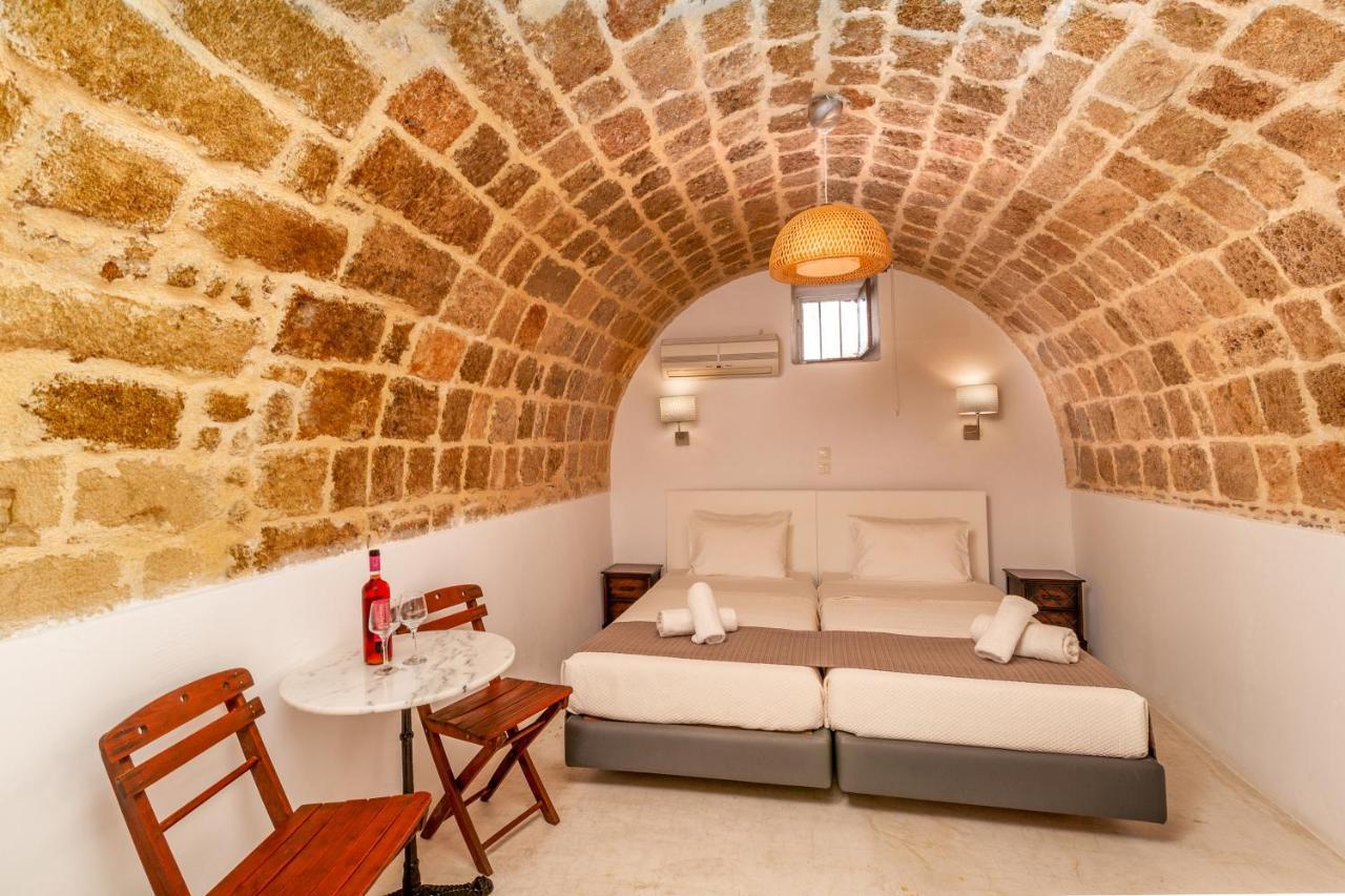 Auberge 32 Old Town Rhodes City Buitenkant foto