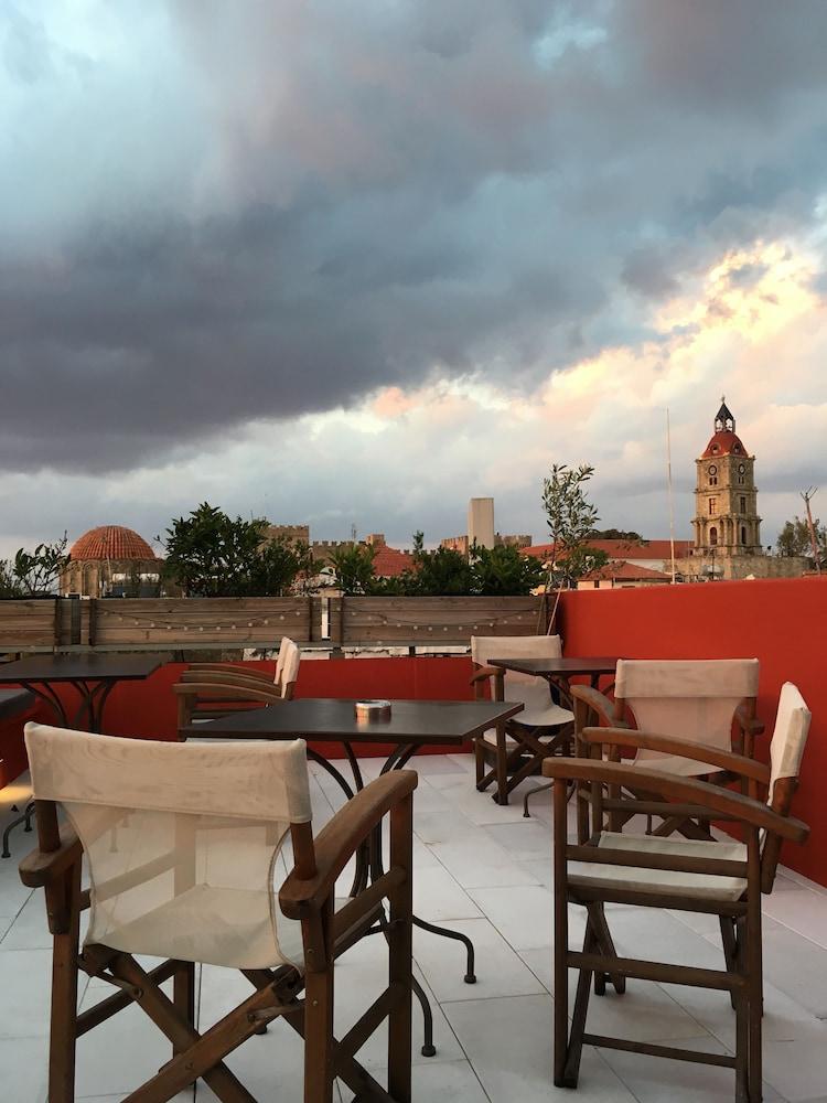 Auberge 32 Old Town Rhodes City Buitenkant foto